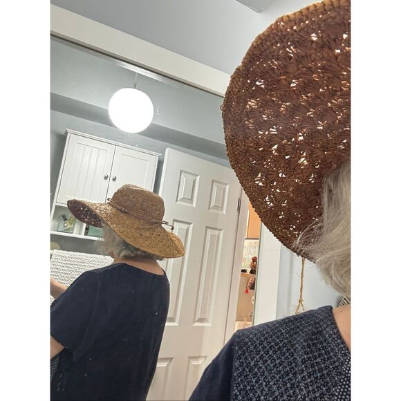 Florabella Handwoven Raffia Hat Tan Color Beach Sun Poolside Vacation Cruise - Picture 5 of 12